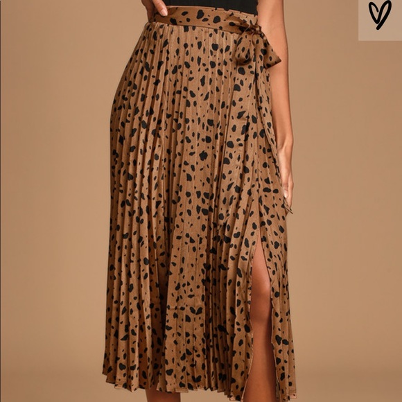 LAST ONE! Moon River Such A Dream Leopard Skirt - Picture 4 of 9